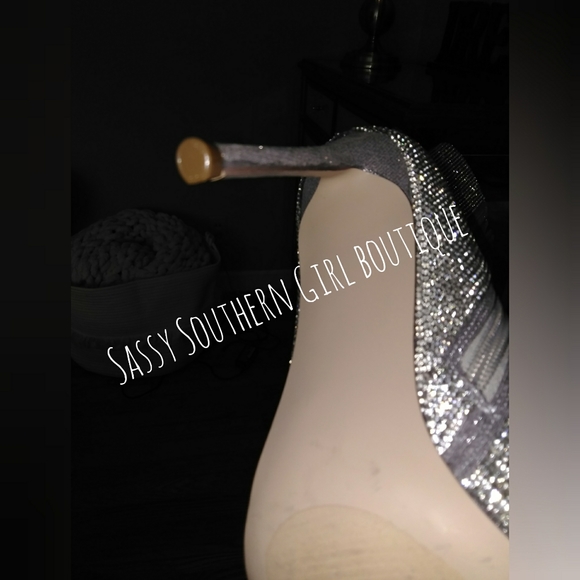 🆕⭐ Steve Madden Crystal rhinestone peep toe booties - Picture 11 of 13